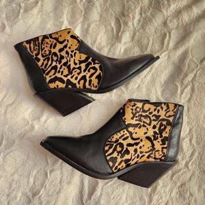Free People Trendy Western Style Black Leopard Booties, Size 6.5 (37)
